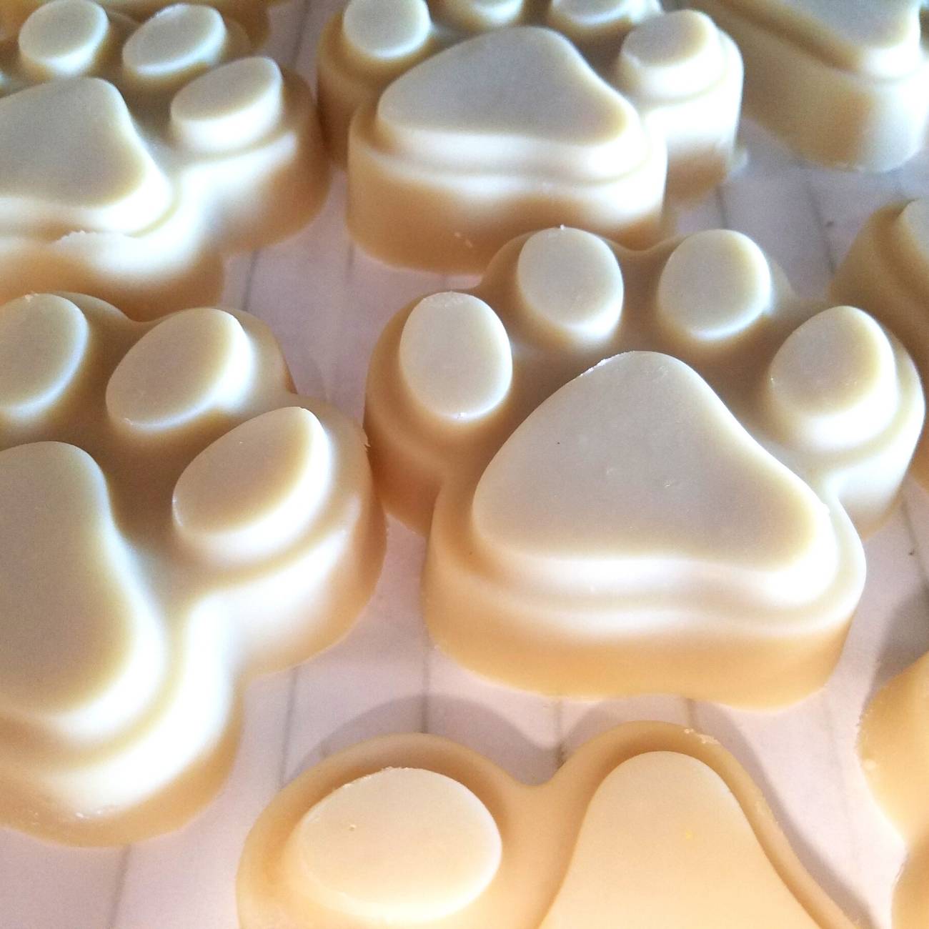 Shampoo Bar - Dog - (Natural Goat Milk Soap) - (4.25 oz/bar) - (Easy to Use) - (2 Types)