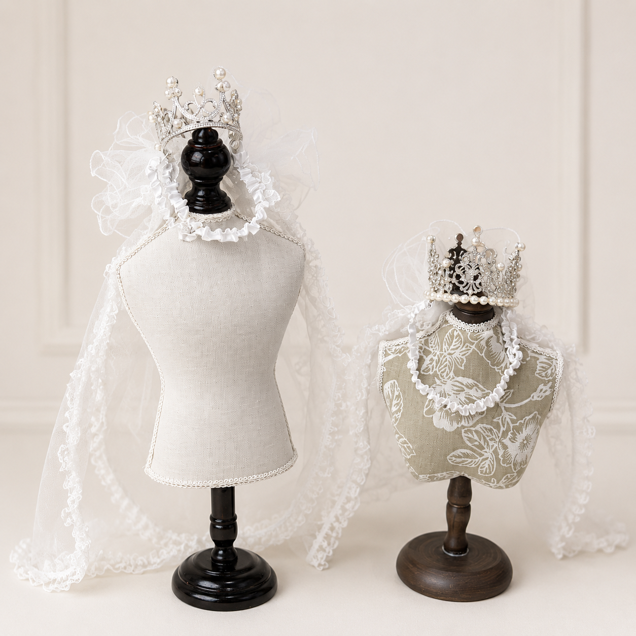2-pc Set - Luxury Bridal Veil with Pearl Tiara Crown - Dog Cat - (S, L) - (White) - (While Supplies Last)