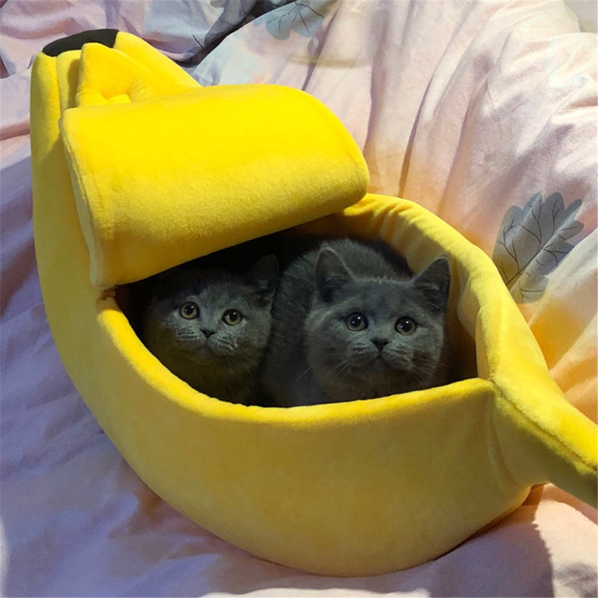 Cozy Banana Bed - Dog Cat - (S-XL) - (6 Color Options)