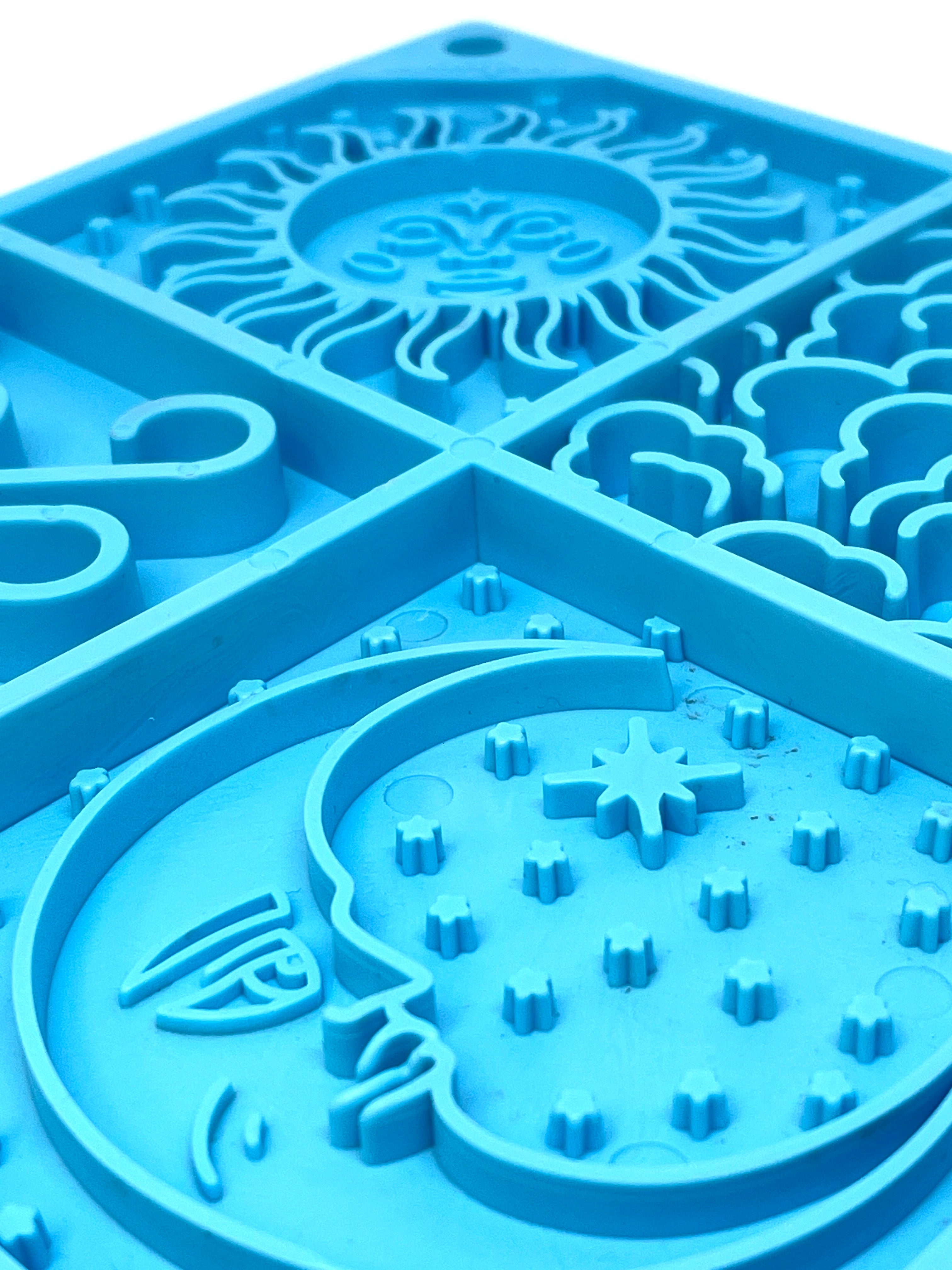 Anxious Dog: Try this Relief Enrichment Lick Mat (Sky Patterns) (Light Blue & Yellow)