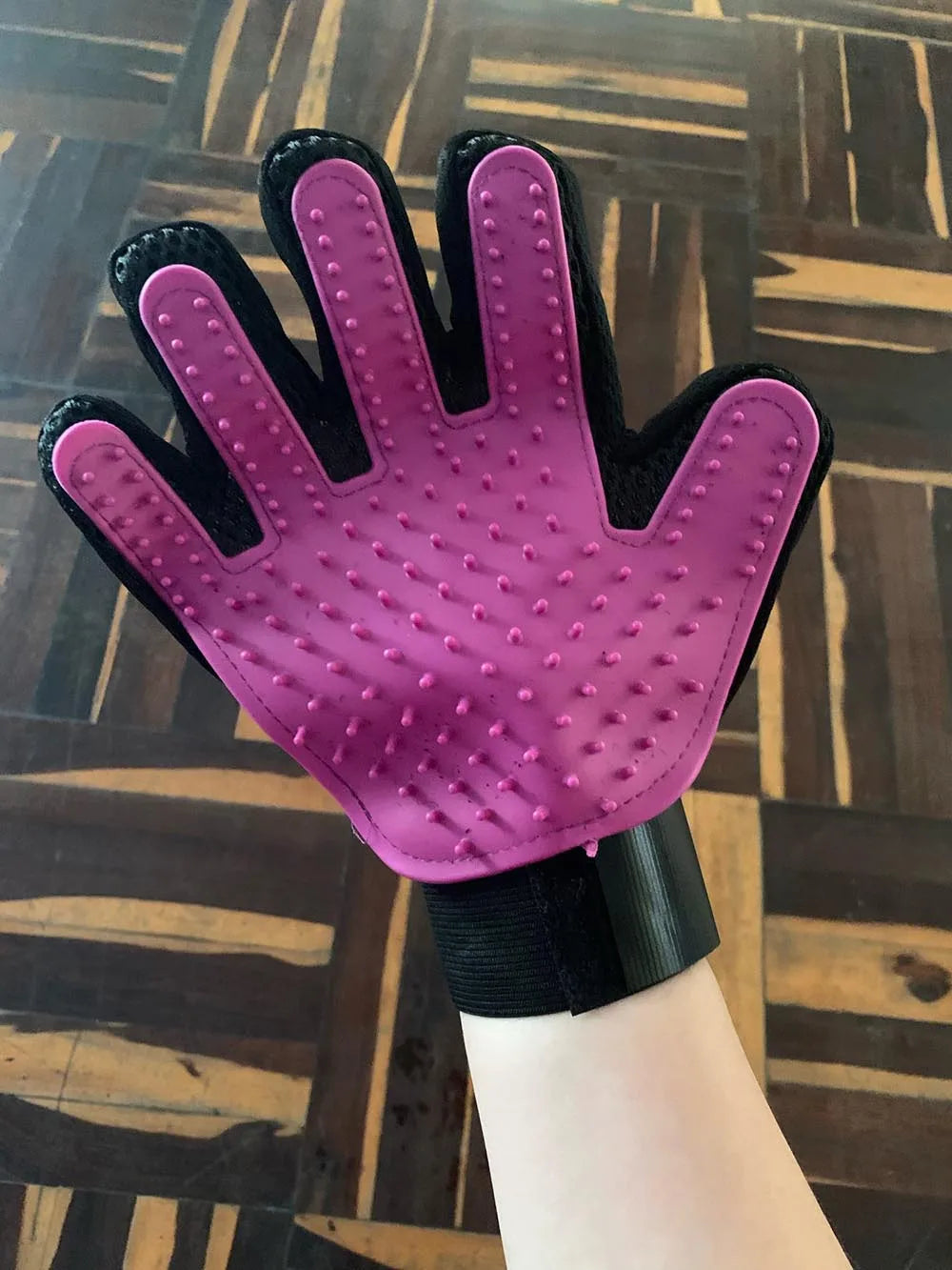 Dog Cat Deshedding Brush Gloves