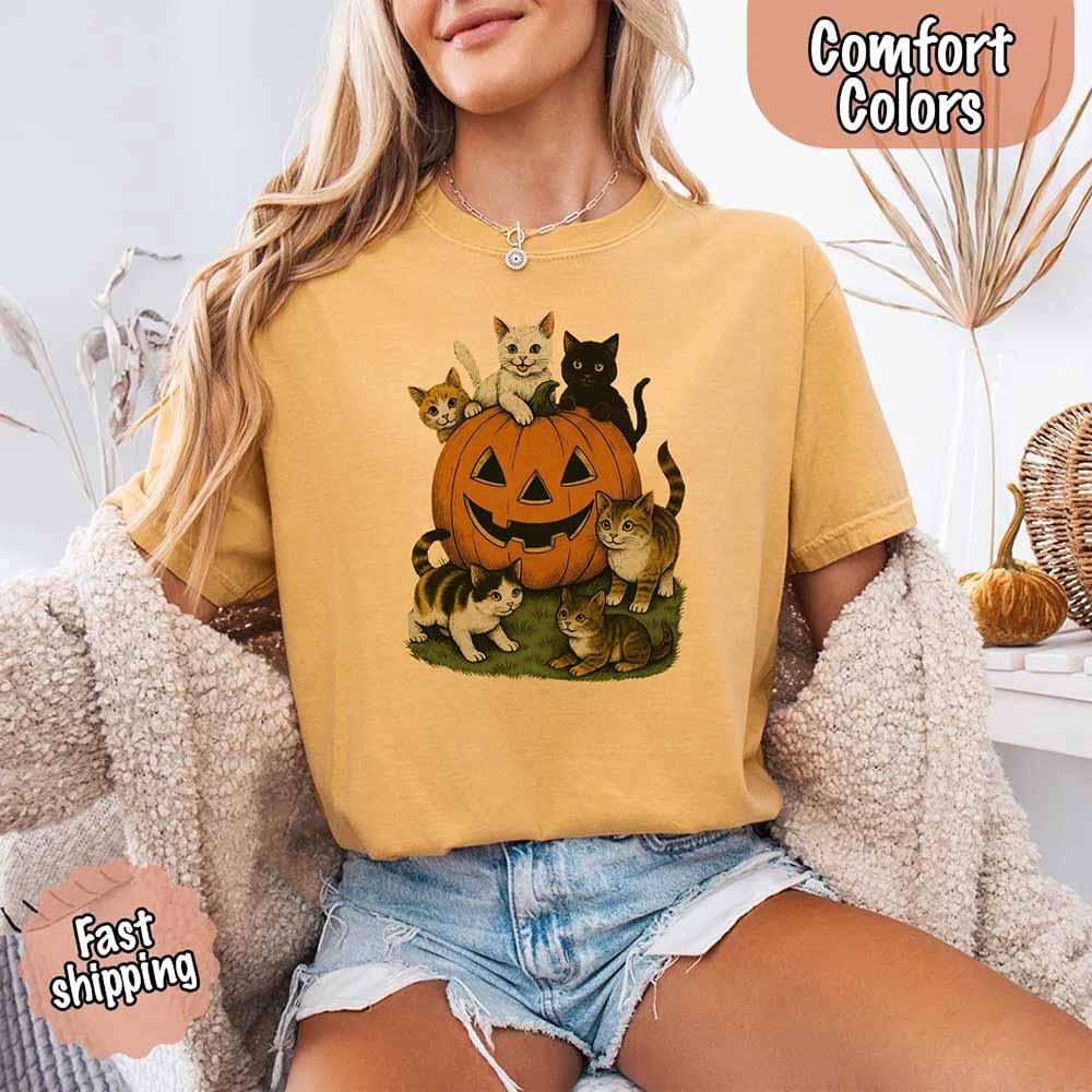 Vintage 90s Cat Halloween Tee - (9 Color Options) - (S-4X) - Ladies