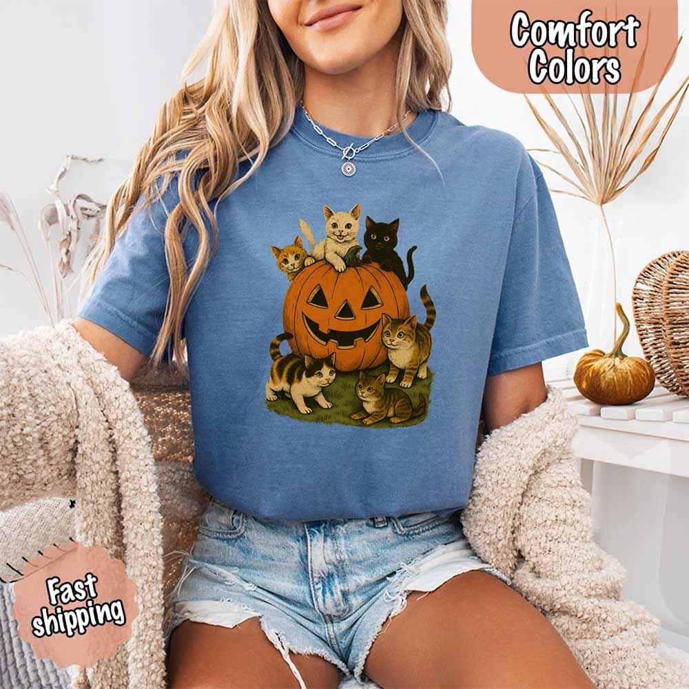 Vintage 90s Cat Halloween Tee - (9 Color Options) - (S-4X) - Ladies
