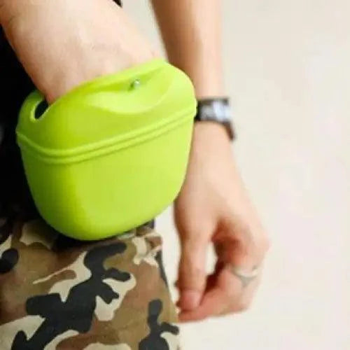 Portable Training Treat Pouch -  Dog - (2 Styles) - (10 Color Options)